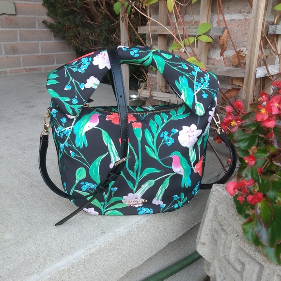 Kate Spade Hand Bag. - Picture 2 of 12